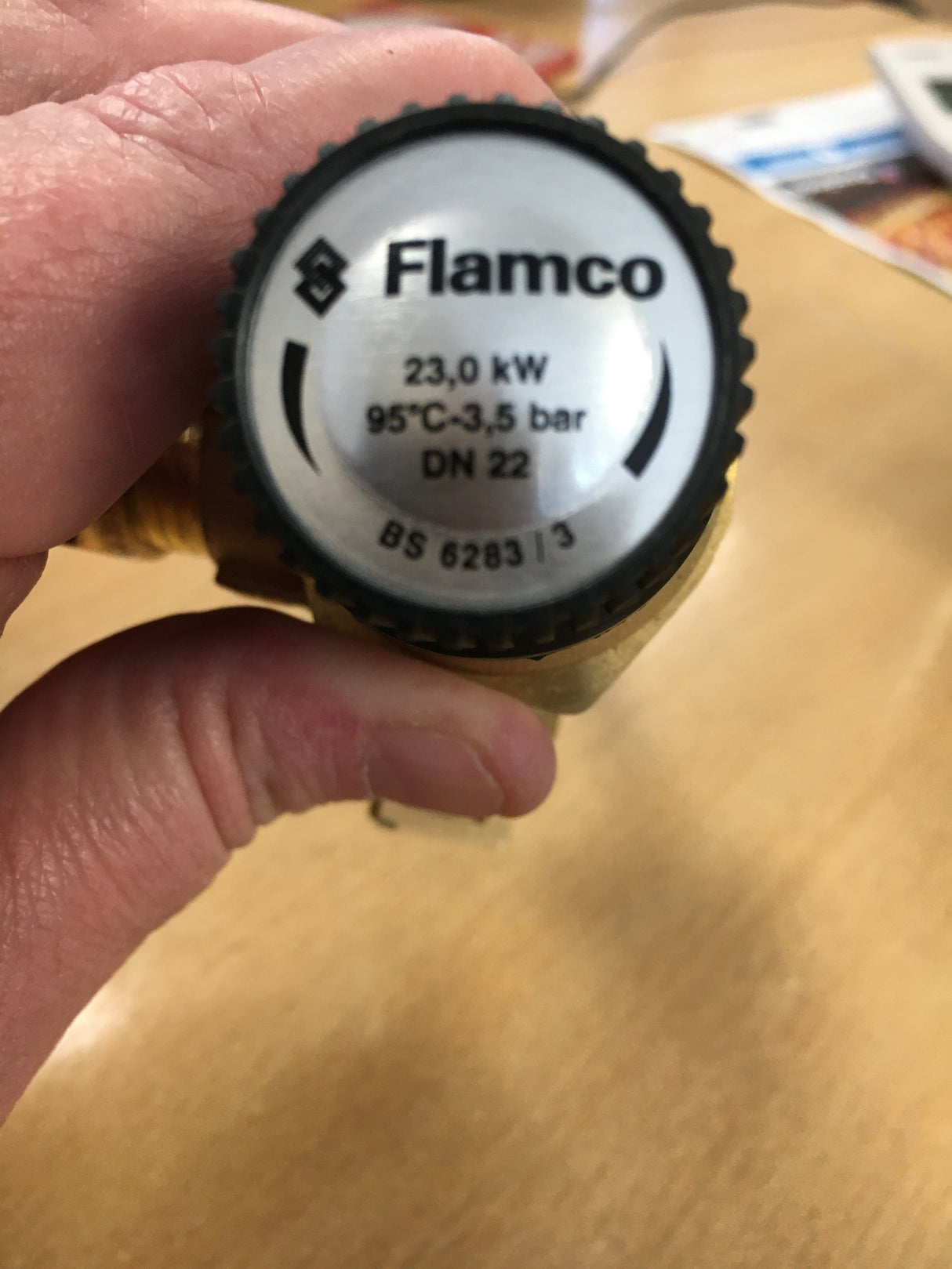 Cylinder Spares UC003 T & P Valve 22Mm 95Deg  3.5Bar 23Kw Flamco Dn22