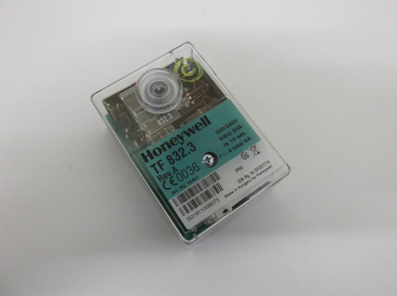 Oil Spares TF832.3 Control Box Satronic