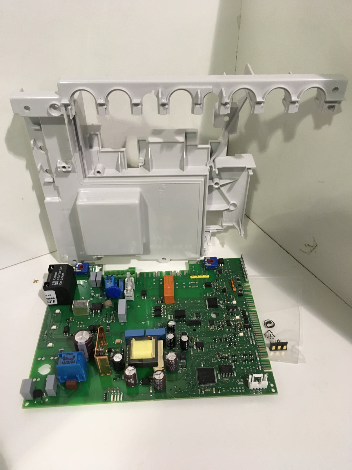 Worcester Bosch 87483008680 Pcb Fd988 Onwards **Wsl Then Use 8748300921**